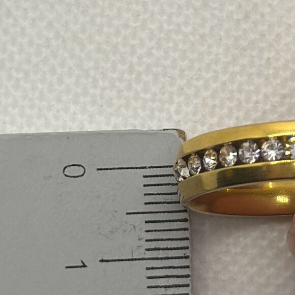 NWOT Size 11 Titanium steel with zircon eternity band - Picture 3 of 4